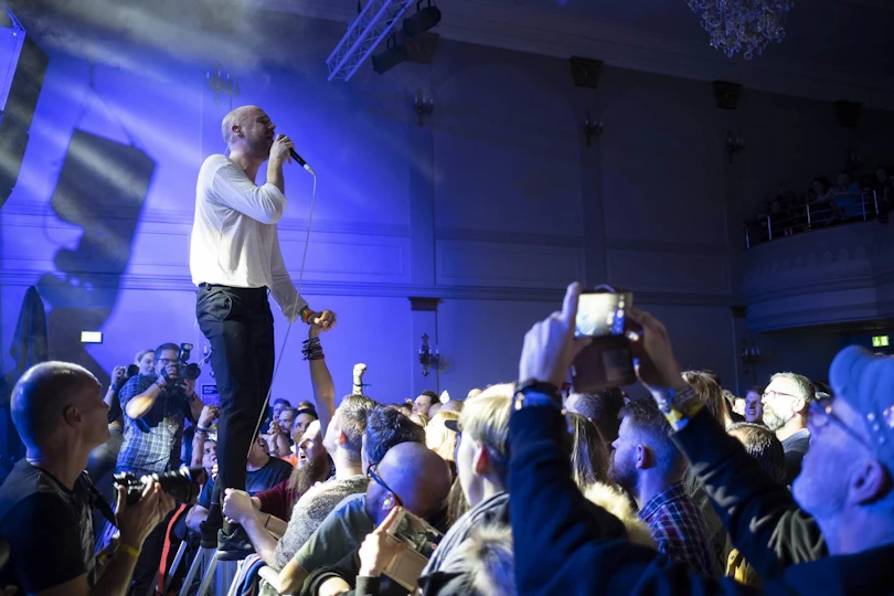 {title}